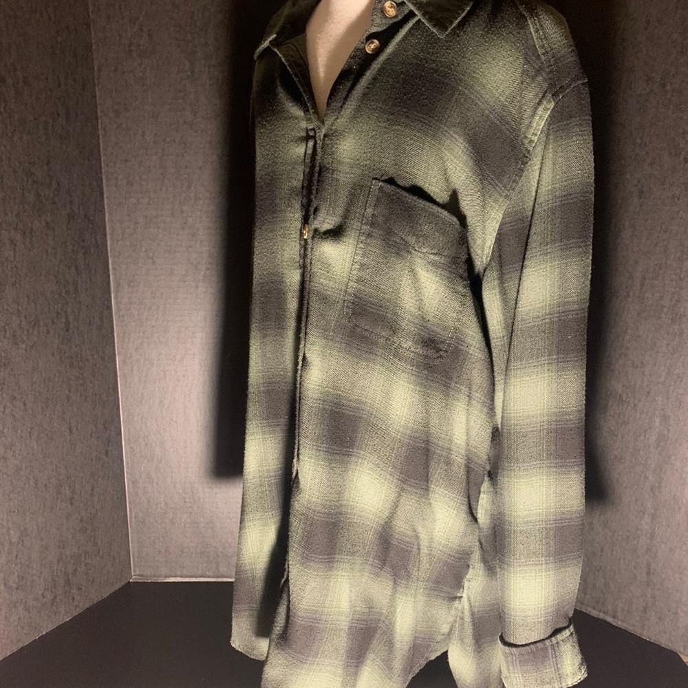 American Eagle Outfitters Boyfriend Fit Flannel